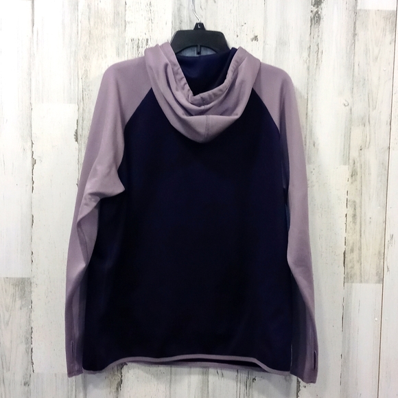 1228 Nike Dri-Fit Hoodie - Picture 3 of 6